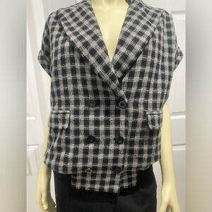 Tweed Black and White Jacket/ Size Small/ super cute.